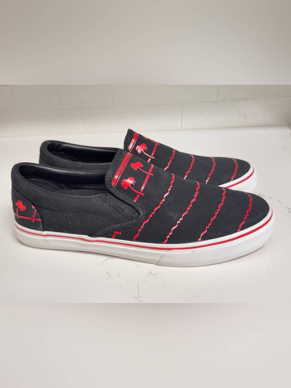 Limited Edition In-N-Out Burger Canvas Black Drink Cup Shoes NEW Size 13 Mens - Picture 3 of 8
